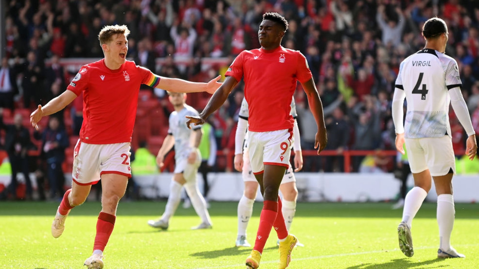 西在足球市 西在足球市